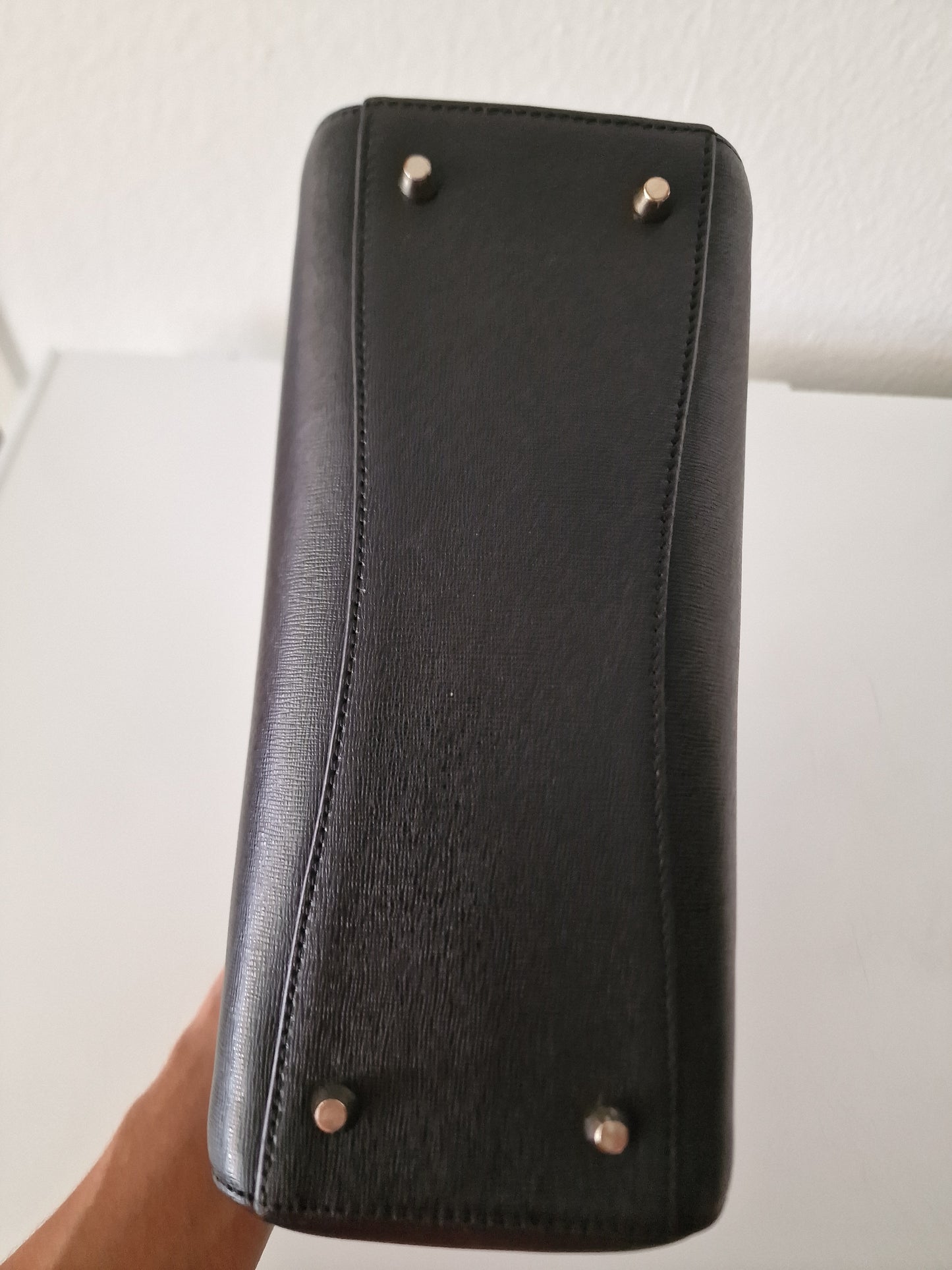FURLA GENUINE LEATHER HANDBAG ( MADE IN ITALY 100% ORIGINAL)