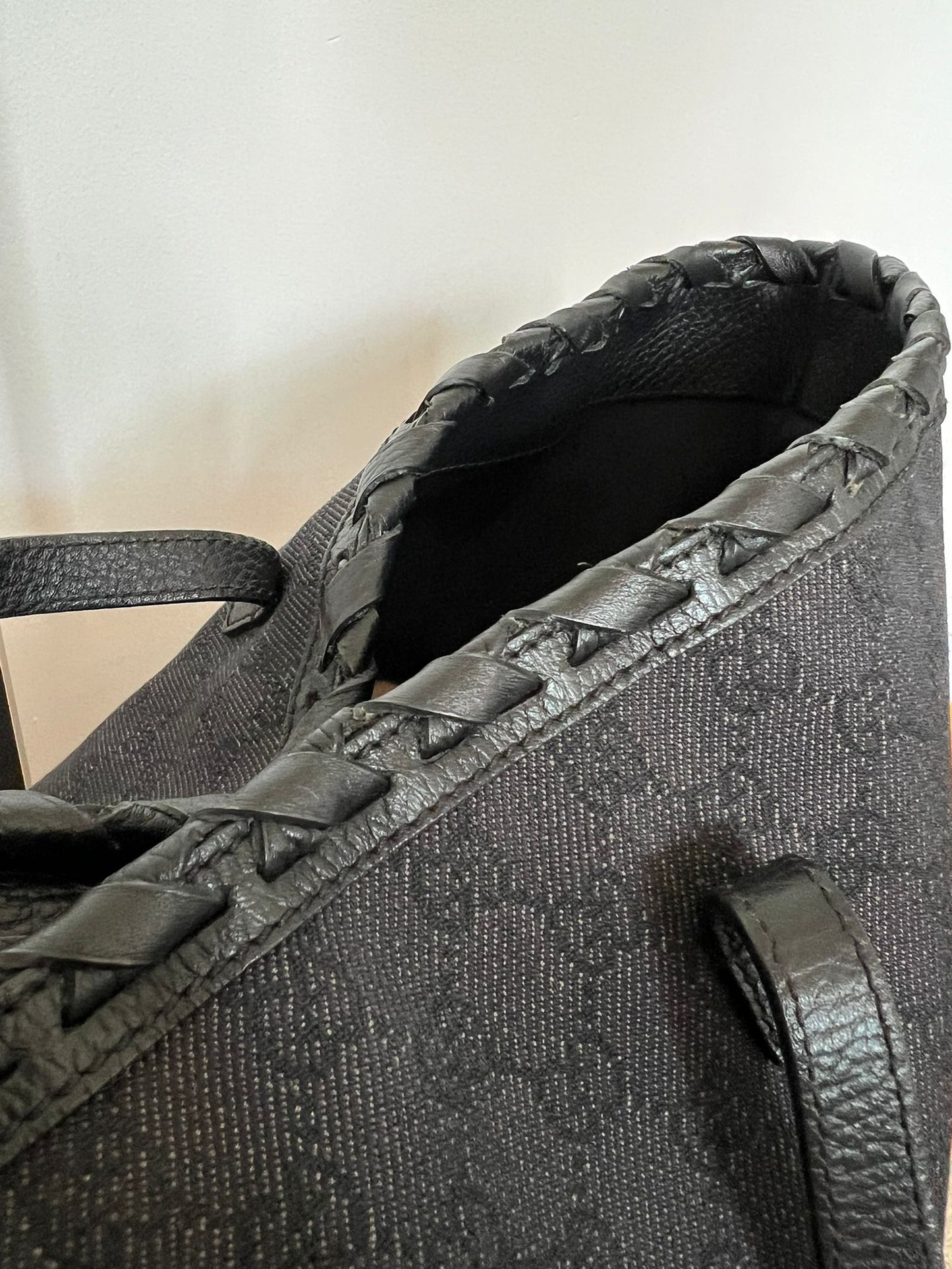 GUCCI TOTE BAG WITH BAMBOO TASSLE