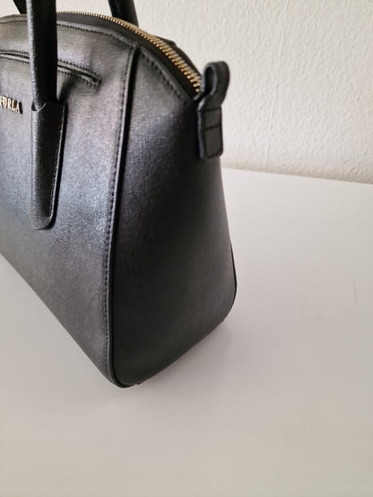 FURLA GENUINE LEATHER HANDBAG ( MADE IN ITALY 100% ORIGINAL)